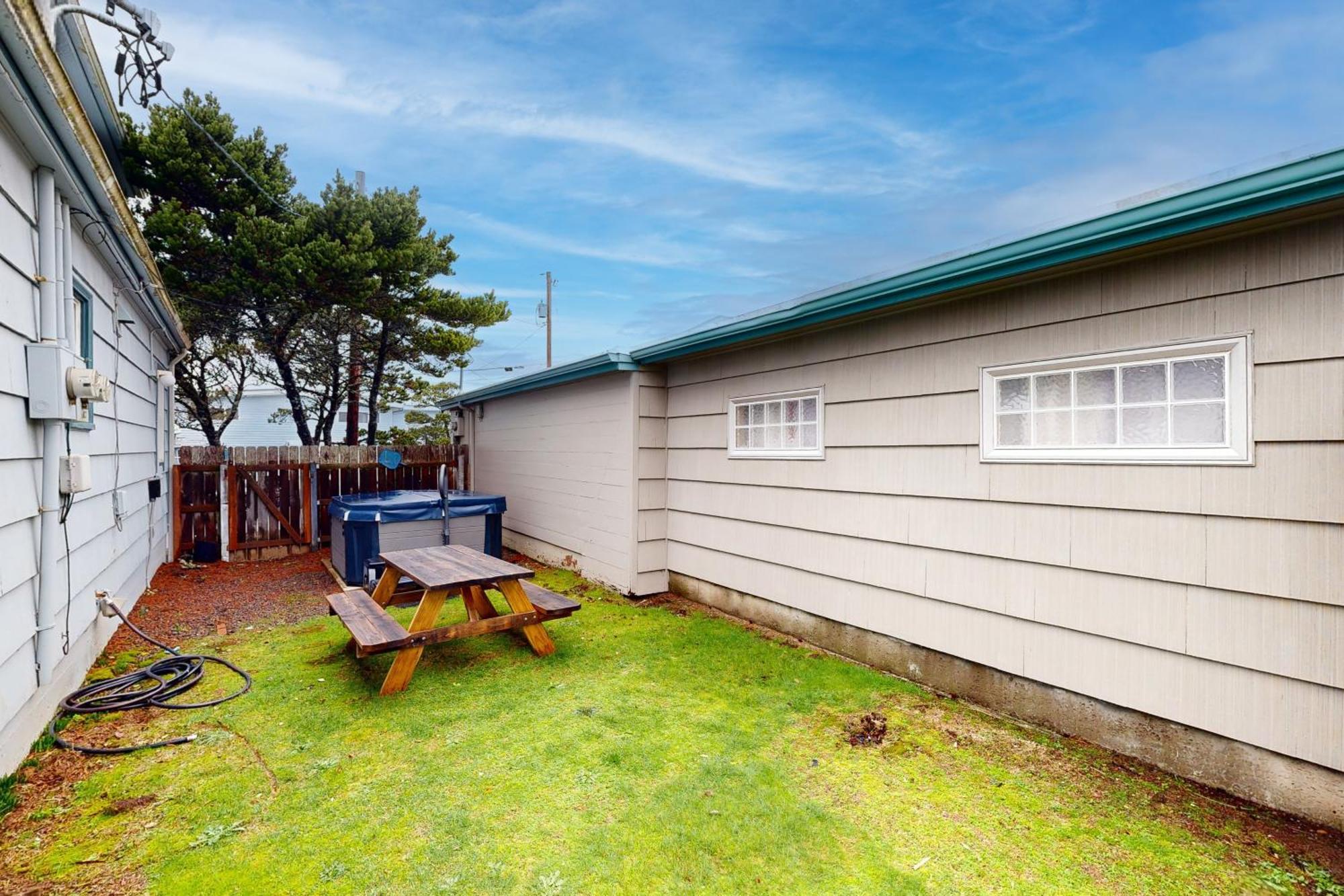Blue Pacifica Villa Newport Exterior photo